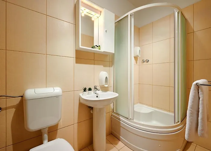 Alojamento de Acomodação e Pequeno-almoço Stara Olea 3*